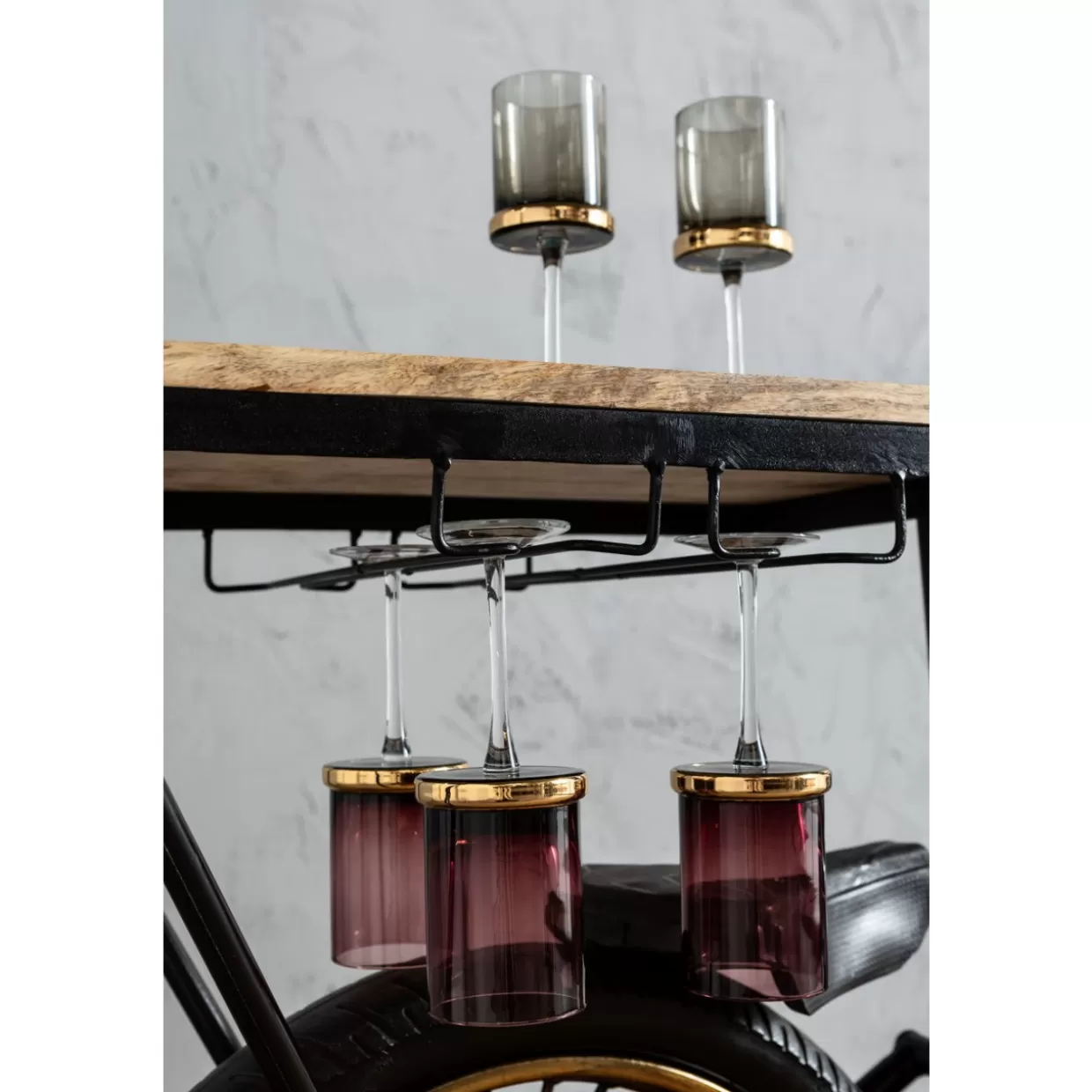 KARE Design - Comò e Credenze Moderni con Consolle Linea Motociclismo in Finitura Nera Lucida