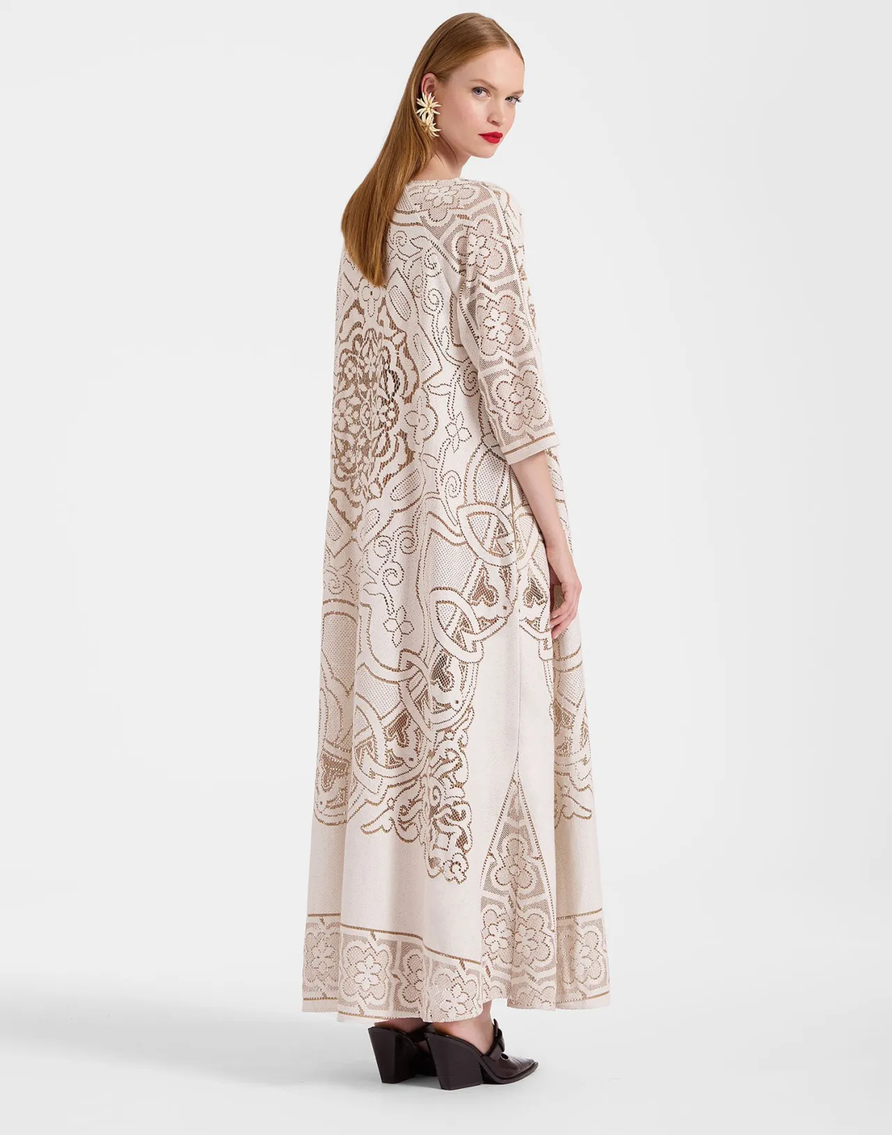 Abito Muumuu Elegante con Decorazioni a Pizzo – Bianco Fumo in Cotone Ricamato, Collezione La DoubleJ