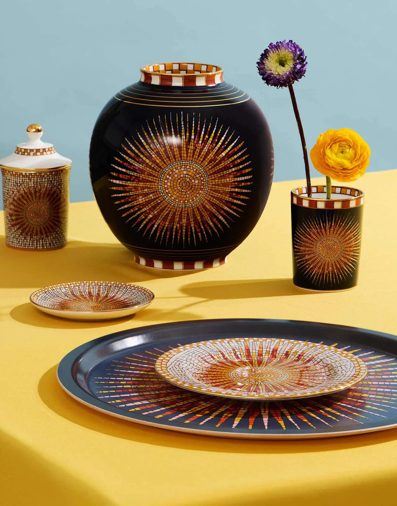 La DoubleJ Tazza con Coperchio Decorata - Fantasia Raggi Solari in Porcellana Colorata