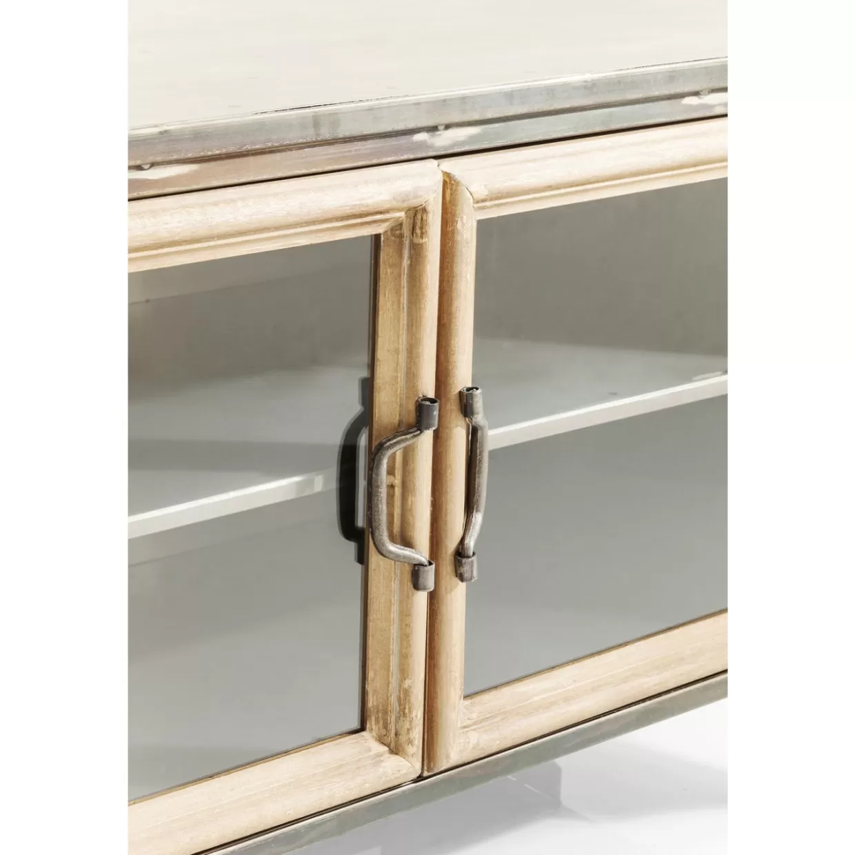 Credenze moderne KARE Design con finiture metalliche - Cassettiere eleganti e console ufficio per interni contemporanei
