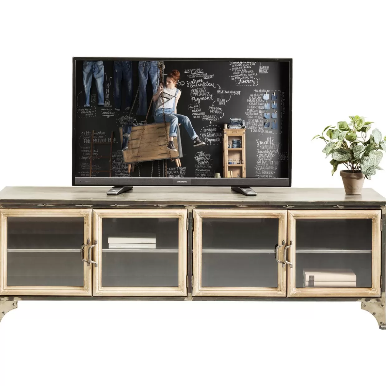 Credenze moderne KARE Design con finiture metalliche - Cassettiere eleganti e console ufficio per interni contemporanei
