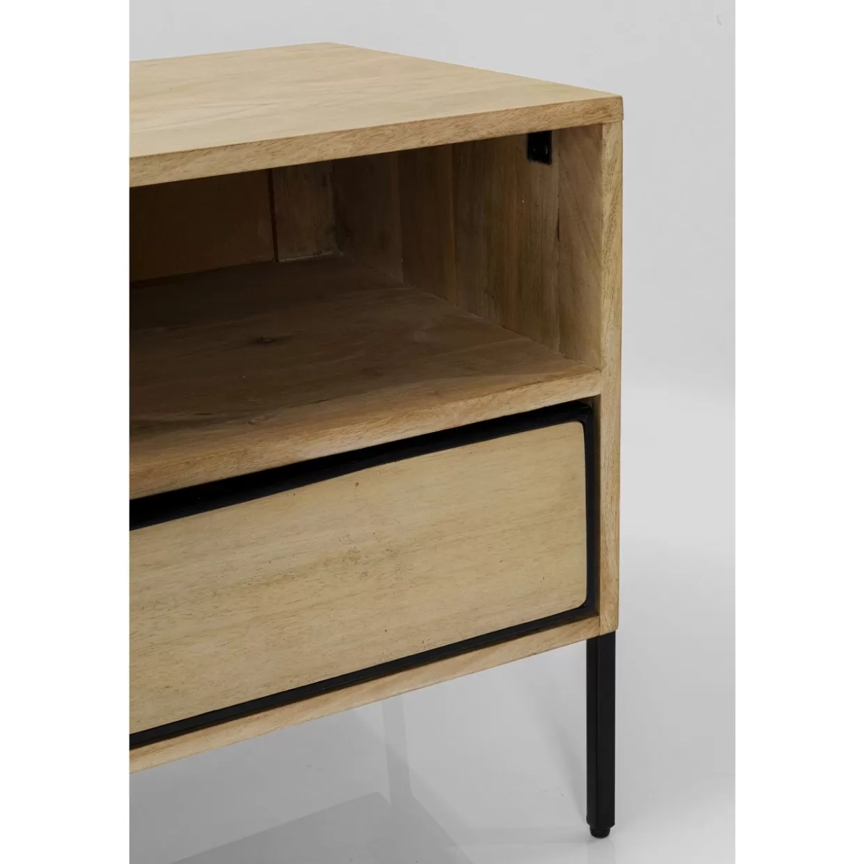 Comò e credenze moderne Modena - Linea KARE Design con lowboard a basso profilo per ambienti contemporanei