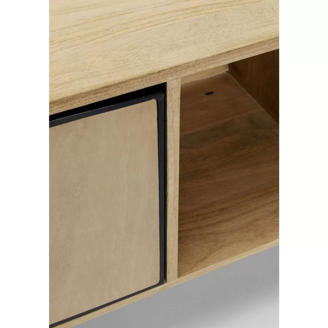 Comò e credenze moderne Modena - Linea KARE Design con lowboard a basso profilo per ambienti contemporanei
