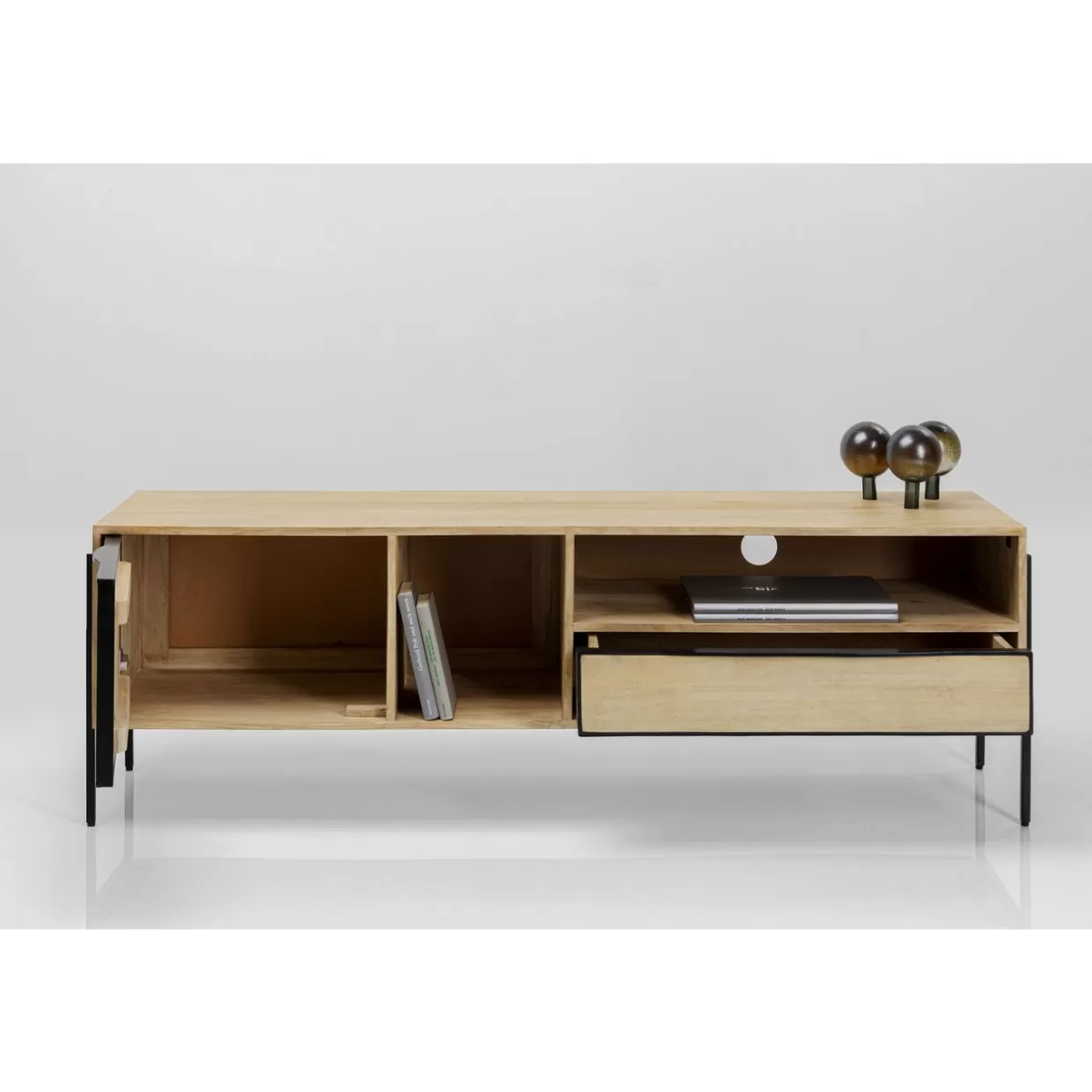 Comò e credenze moderne Modena - Linea KARE Design con lowboard a basso profilo per ambienti contemporanei