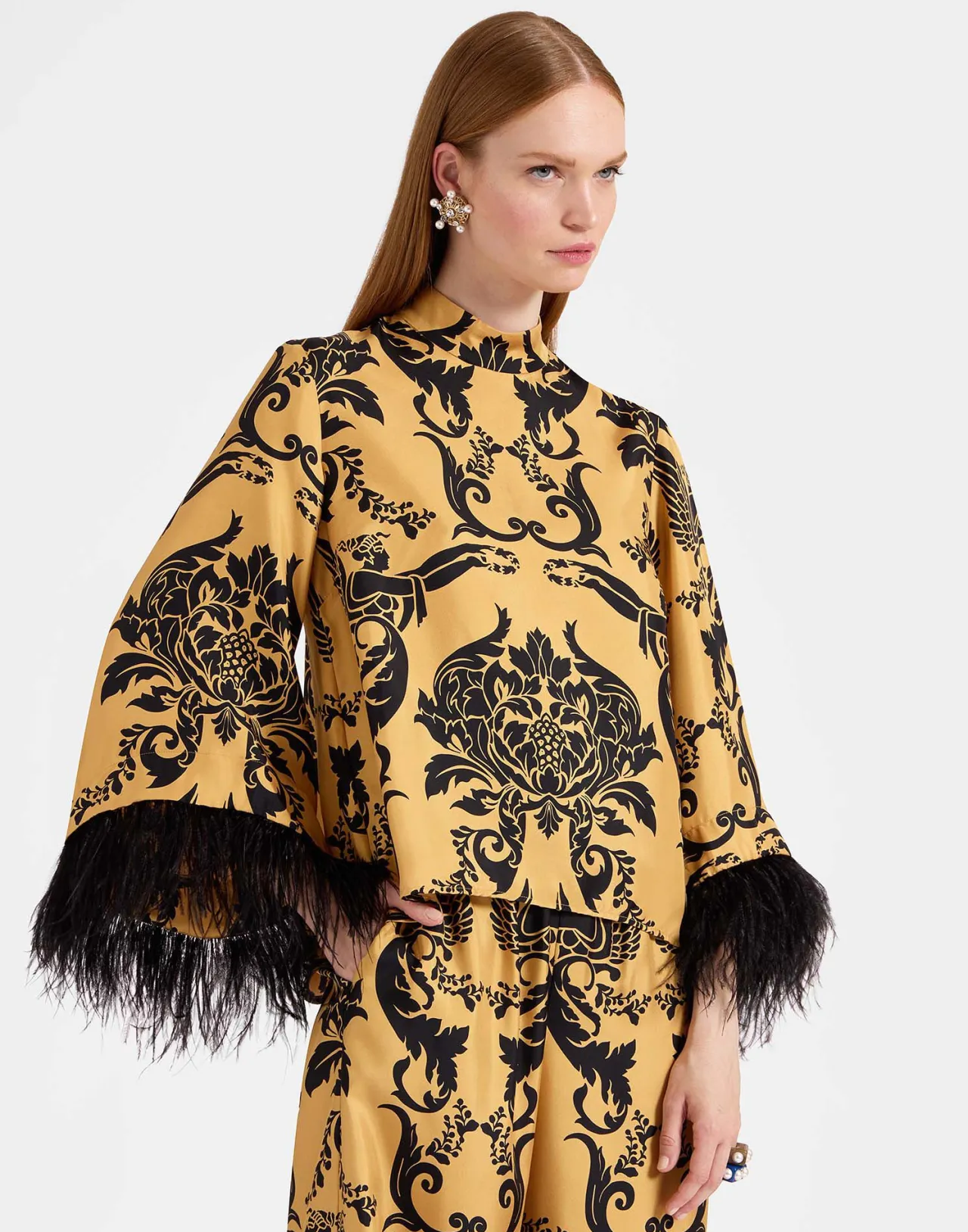 Elegante Top Cherubini in Seta Twill Dorata con Piume - Collezione Exit di La DoubleJ a Prezzo Accessibile