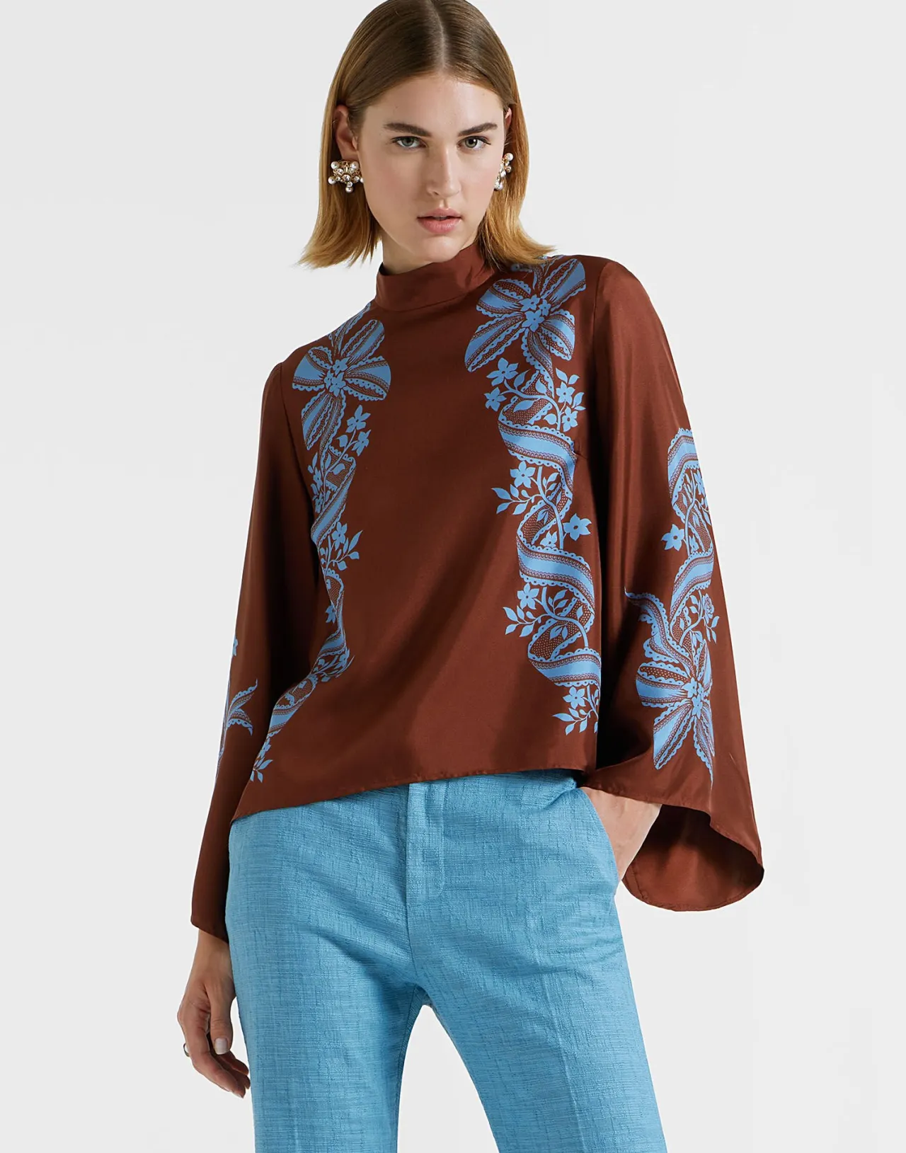 Offerta Speciale: TopSignoria Marrone Elegante di La DoubleJ in Tessuto Twill Seta - Stile Inconfondibile