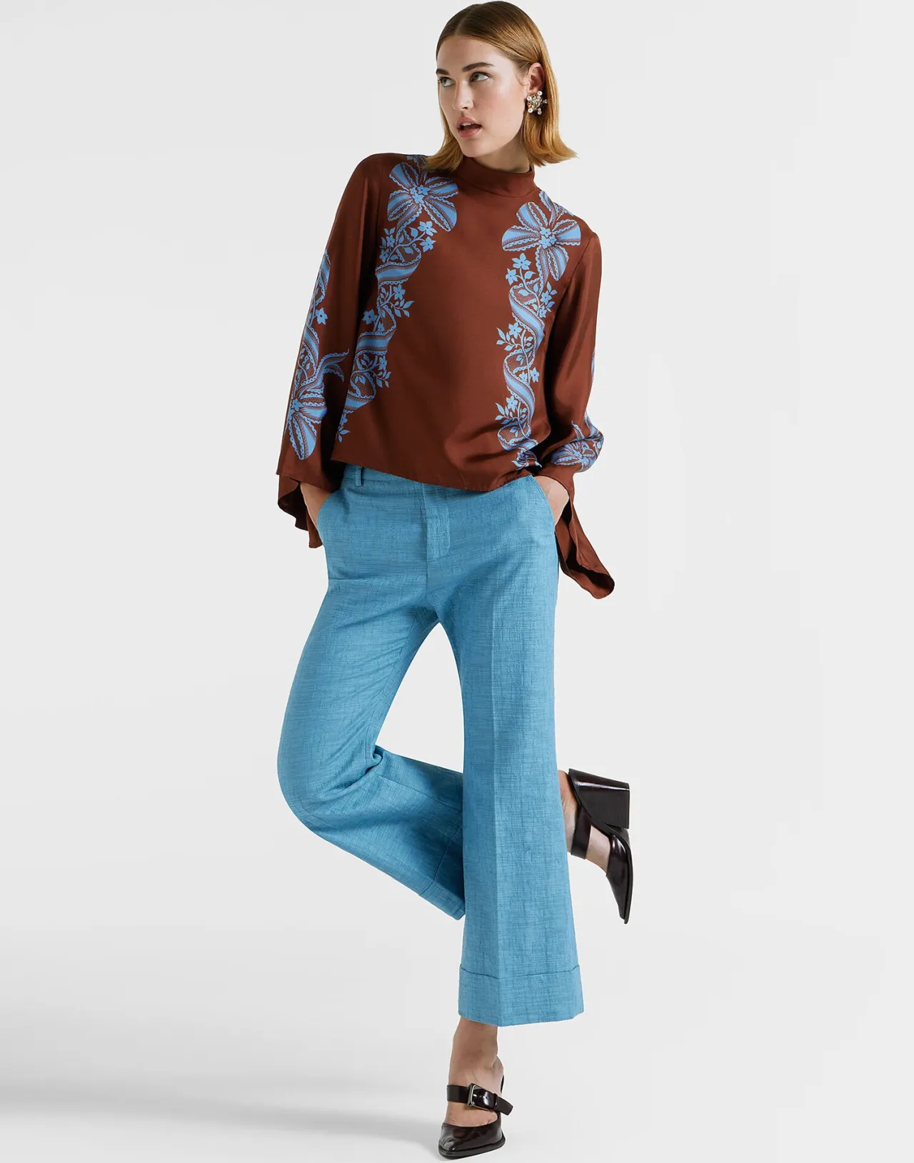 Offerta Speciale: TopSignoria Marrone Elegante di La DoubleJ in Tessuto Twill Seta - Stile Inconfondibile