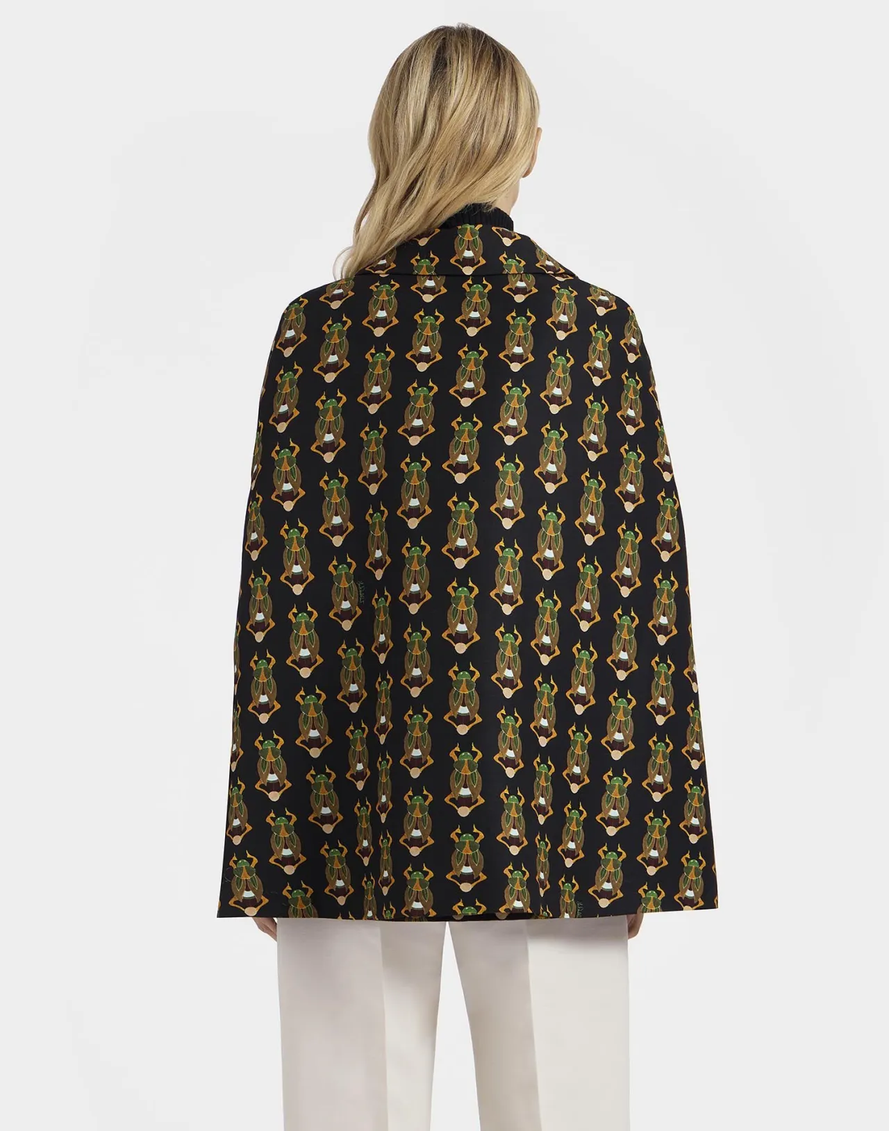 Promozione Esclusiva: Scialletto Mini Scarab Design di La DoubleJ Milano - Lana Cady Pregiata nell'Elegante Nero, Confezione Elegante Edizione Limitata