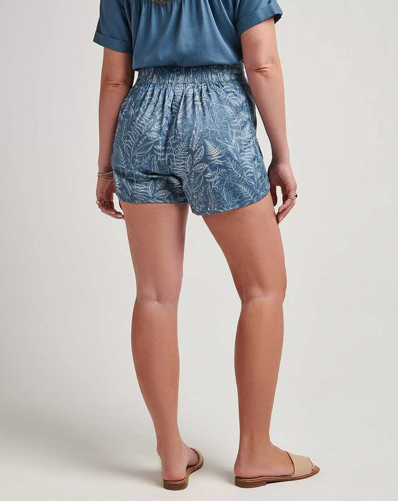 Shorts Corti in Tenda per il Mare | Stile Fresco e Giovane by Shop Out To Sea