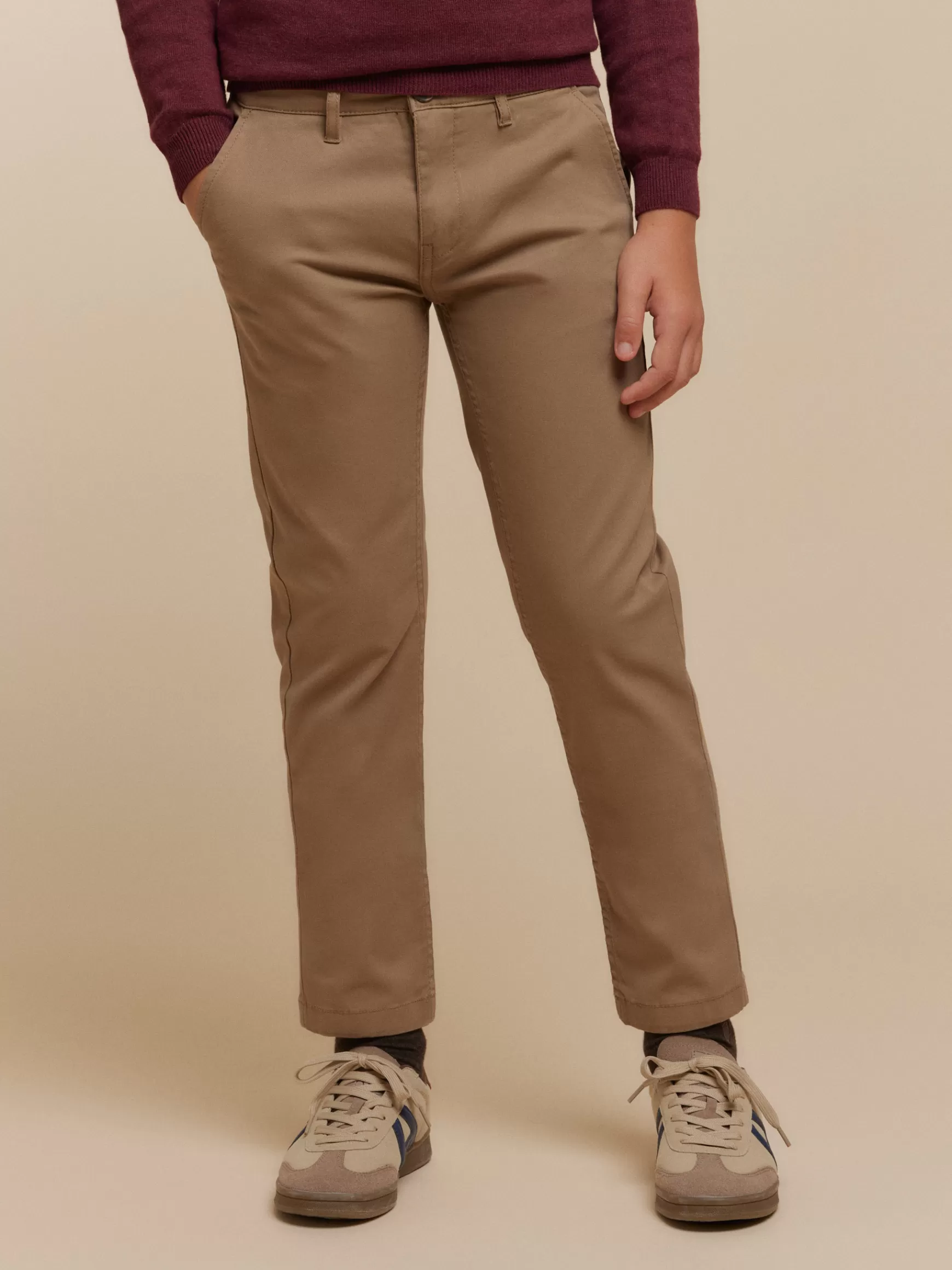Pantaloni Chino Alvaro Moreno Junior in Cotone Elasticizzato - Comodi e Resistenti per Bambini 5-12 Anni, Ideali per Scuola e Tempo Libero Primavera Estate 2024