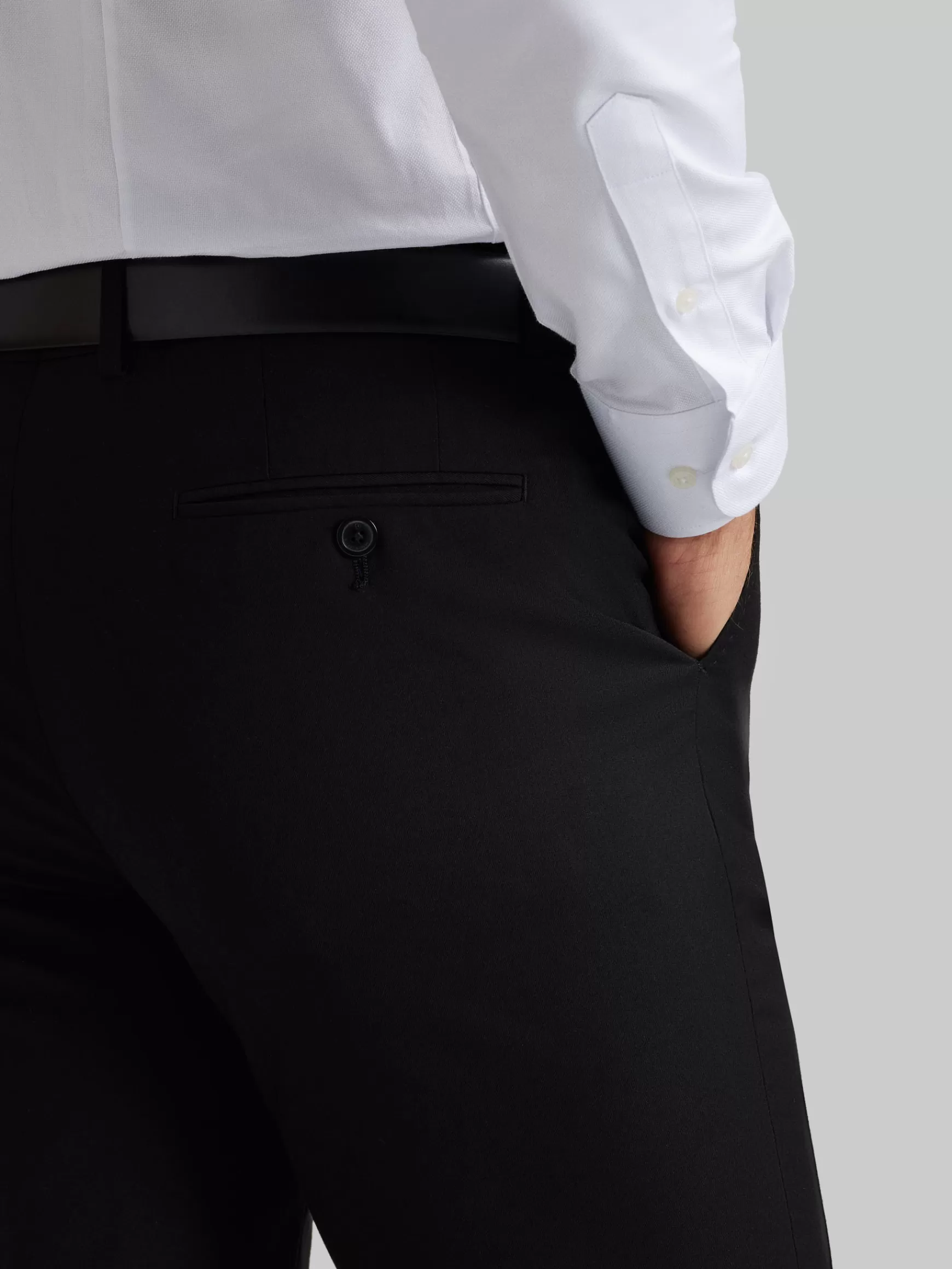 Alvaro Moreno - Completo Uomo Elegante con Pantaloni in Twill Classico