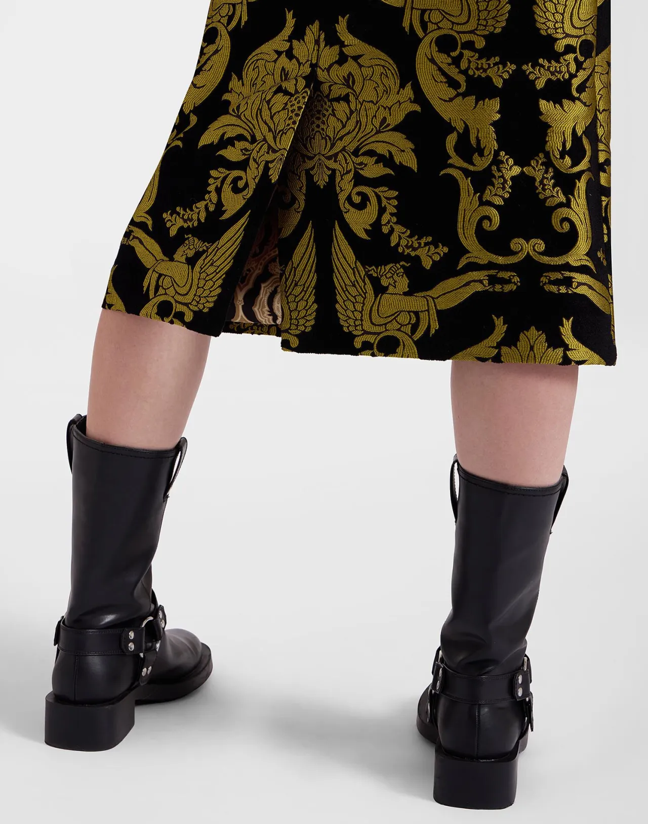 Gonna Tubino La DoubleJ in Jacquard con Fantasia Angeli su Sfondo Nero - Prezzo Accessibile con Confezione Elegante
