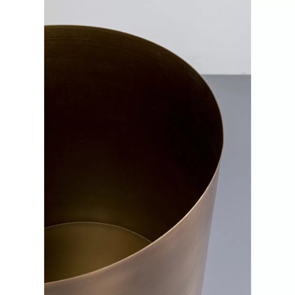Vaso decorativo Mynah in oro lucido 50 cm - Soluzione multifunzionale per interni ed esterni con stile KARE Design

(：，、、，