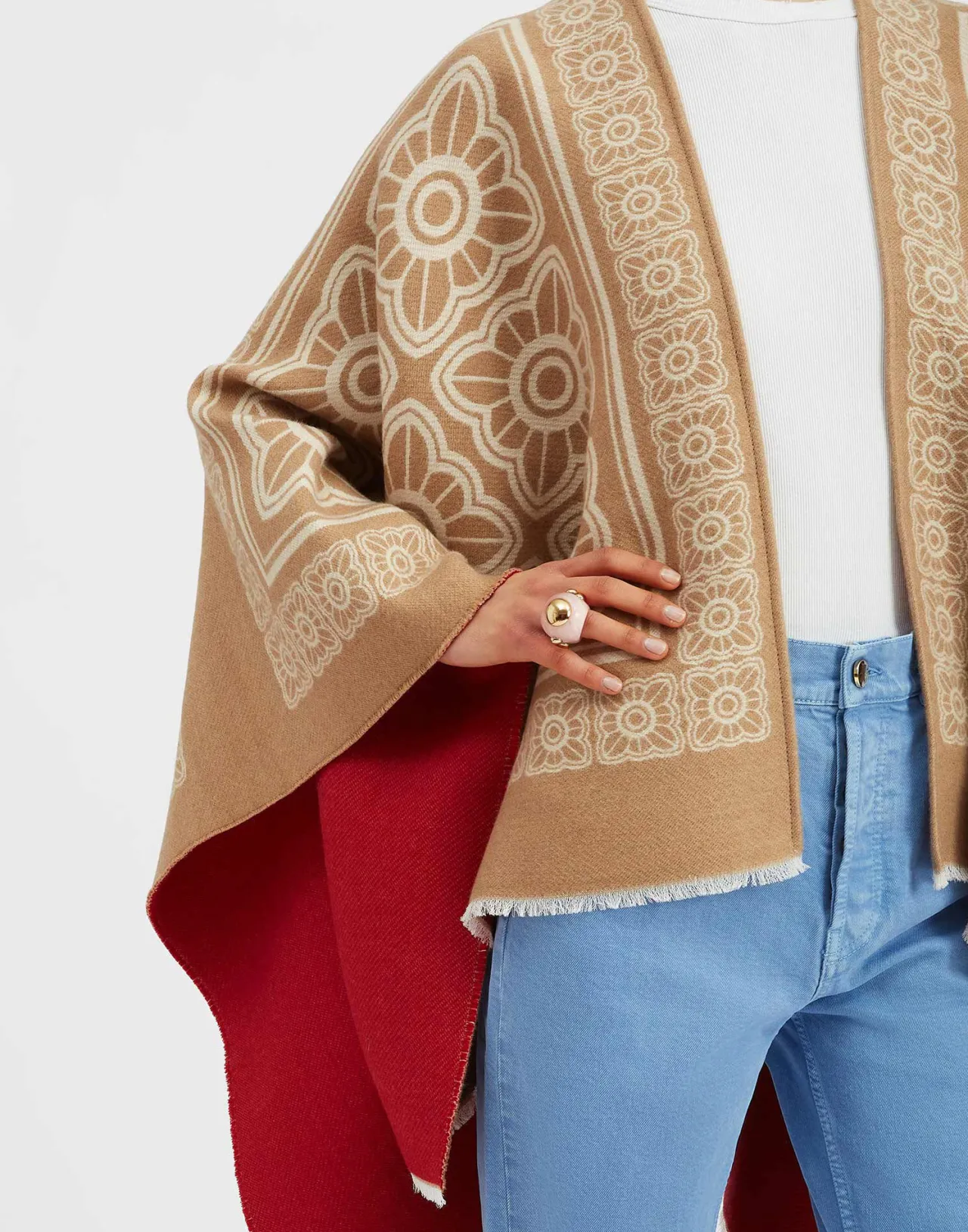 Saldi - Poncho in Lana Cammello con Disegno Misto di Tessere | La DoubleJ Collection