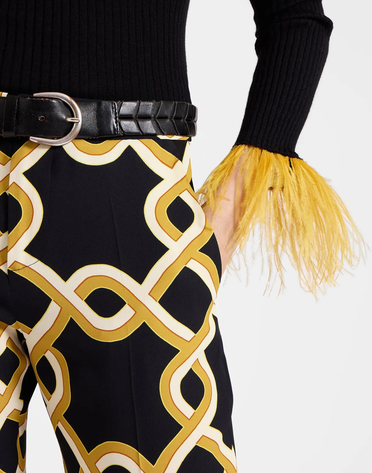 Pantaloni Eleganti La DoubleJ per la Tua Serata Glamour - Nero Satinato con Rifiniture Sabbia