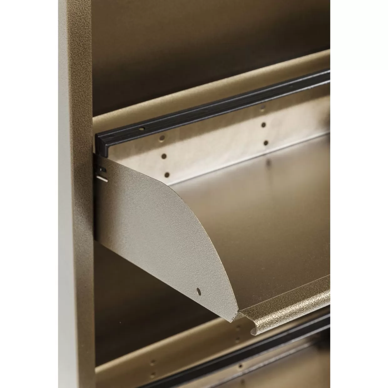 Scarpiere Caruso in Bronzo - Set Elegante da 3 Pezzi con Design Moderno KARE per la Casa