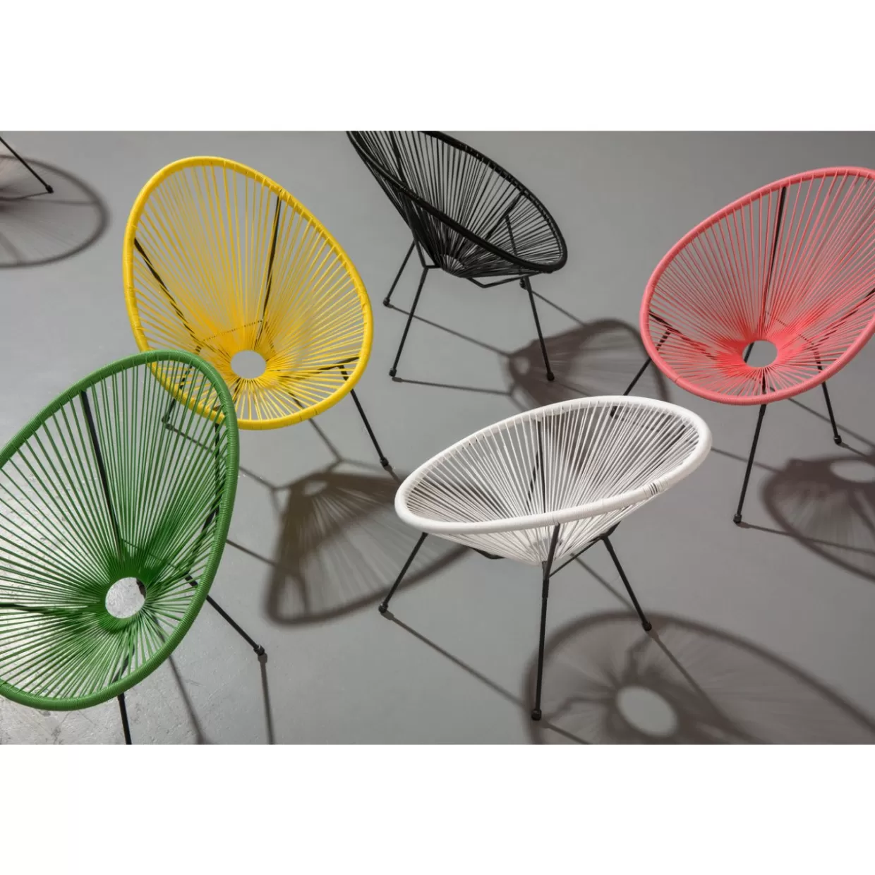 Poltrona Acapulco Verde Smeraldo - Arredo da Esterno Iconico KARE Design 

(Rilassati all'aperto con lo stile mid-century rivisitato)