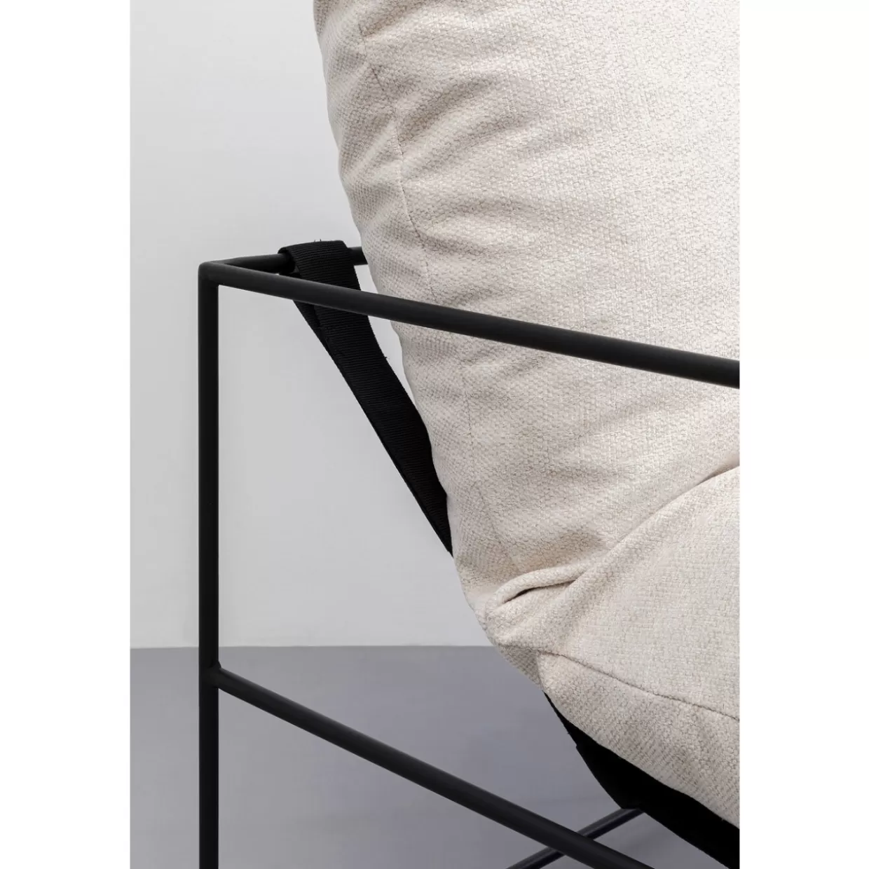 Poltrona Cuby KARE Design in Ecopelle Crema - Seduta Ergonomica con Rivestimento Lavabile 

(：：1.  2.  3. 