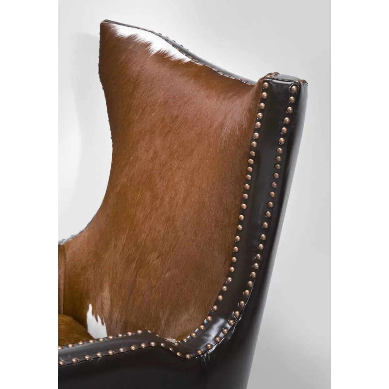 Poltrona Denver Cow Design by KARE - Sedia Comoda con Stile Western e Motivo Bovino per Arredamento Moderno