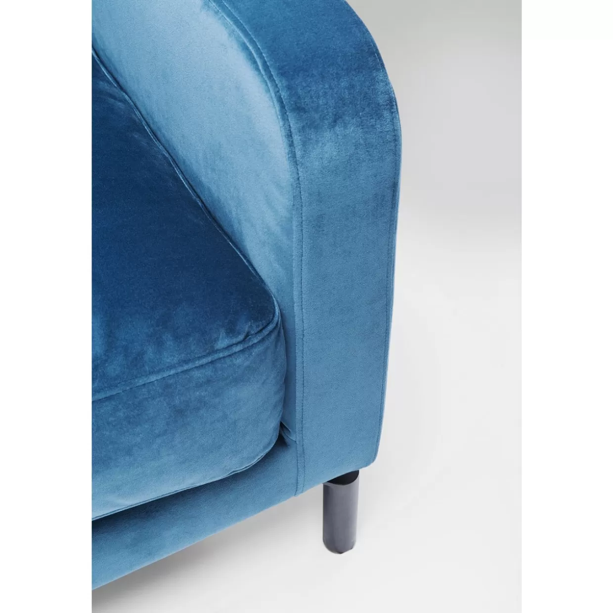 Poltrona Lullaby in Tessuto Petrolio - Design Accogliente KARE per Lounge Moderni