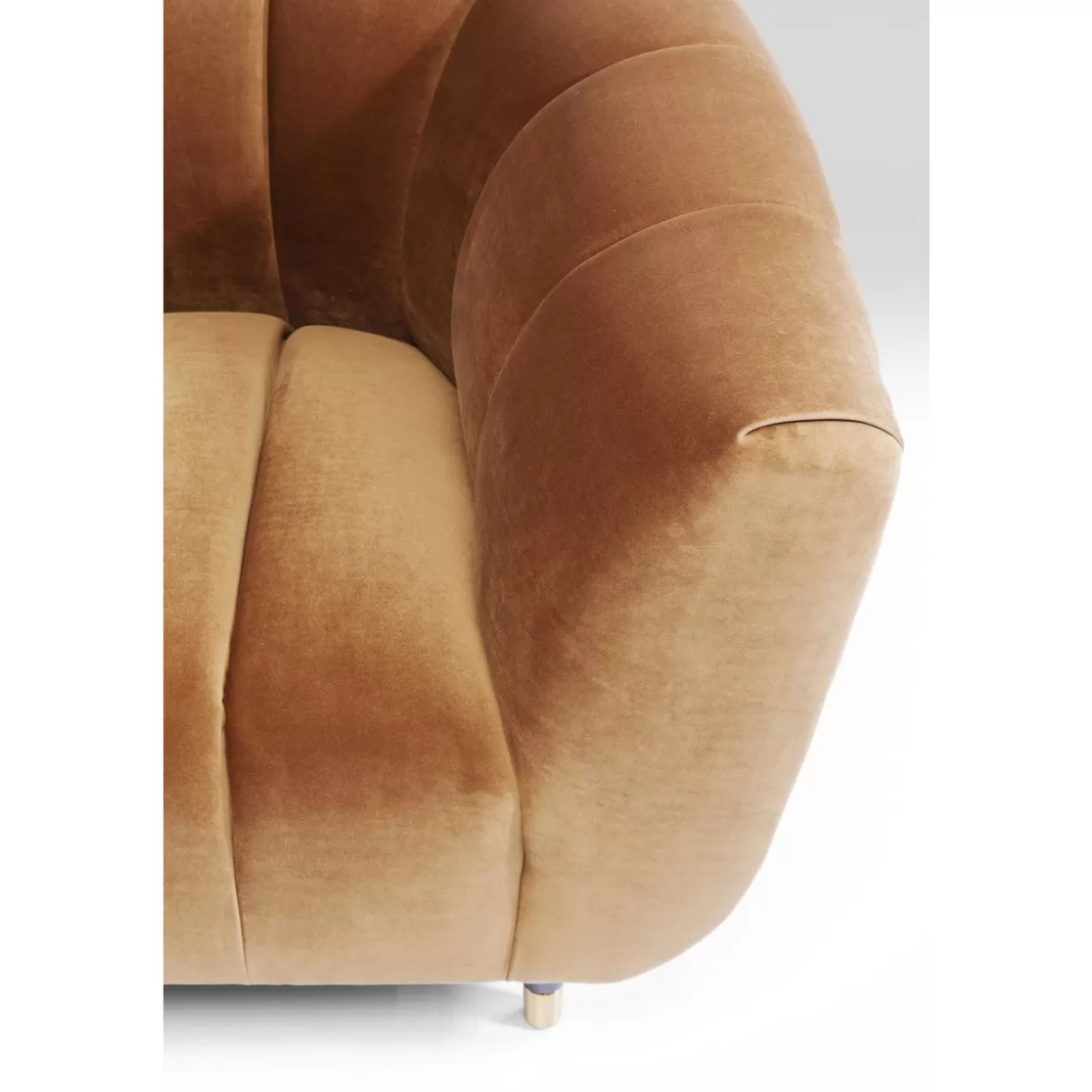 KARE Design - Poltrona Spectra con Rivestimento Premium e Struttura Ergonomica