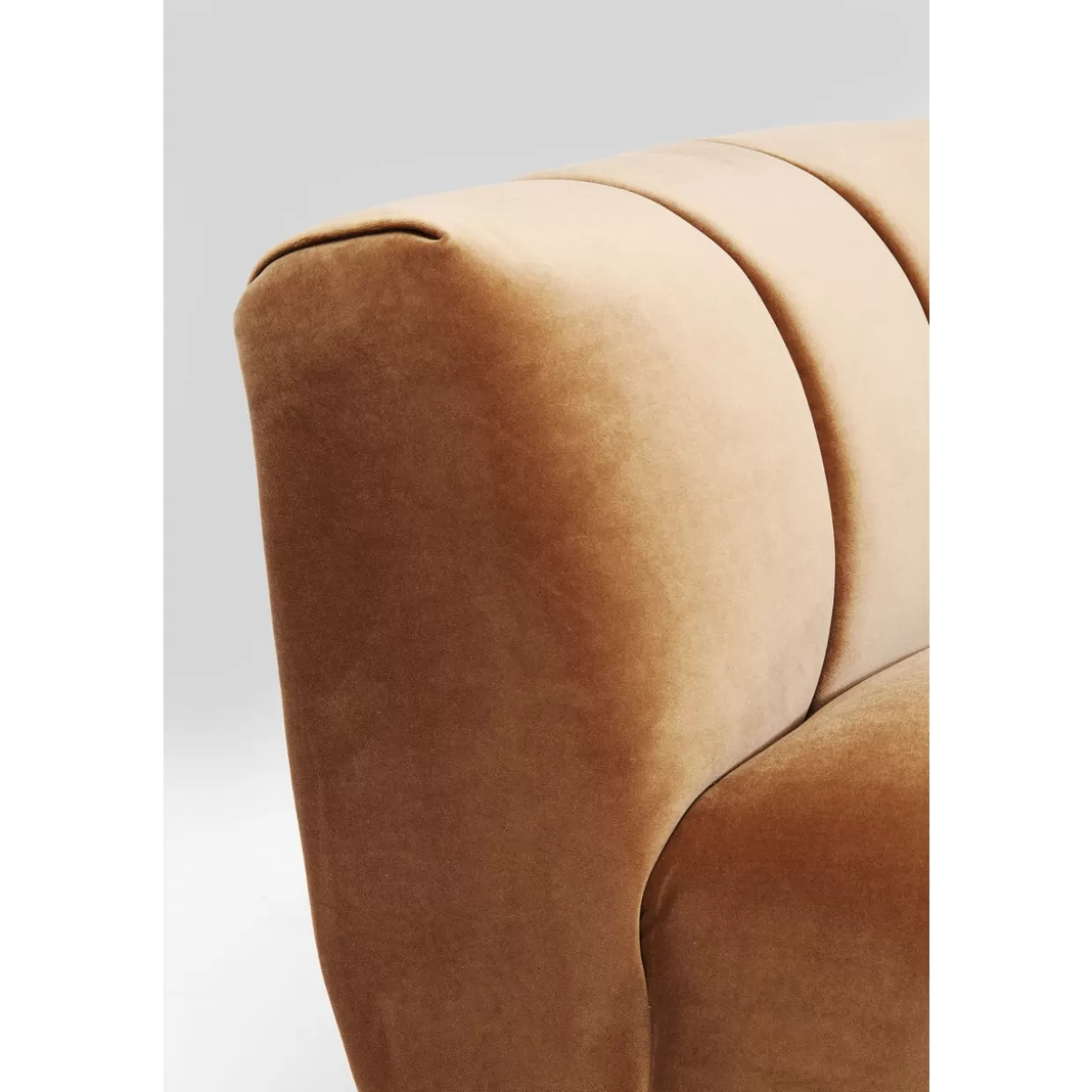 KARE Design - Poltrona Spectra con Rivestimento Premium e Struttura Ergonomica