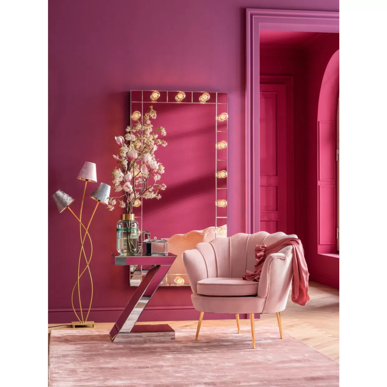 Poltrona Water Lily Rosa - Design Elegante e Confortevole | Collezione KARE 

(：，AI，87%，3%。，，，。，。)
