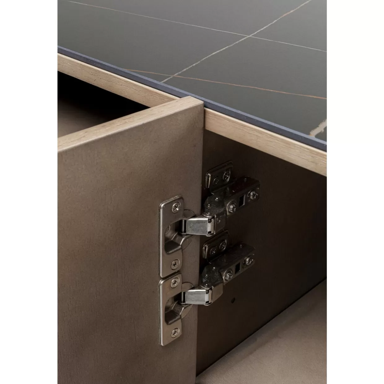 Credenza Moderna Cesaro KARE Design - Comò Soggiorno 160x76 cm, Arredamento Funzionale per Sala da Pranzo con Design Contemporaneo