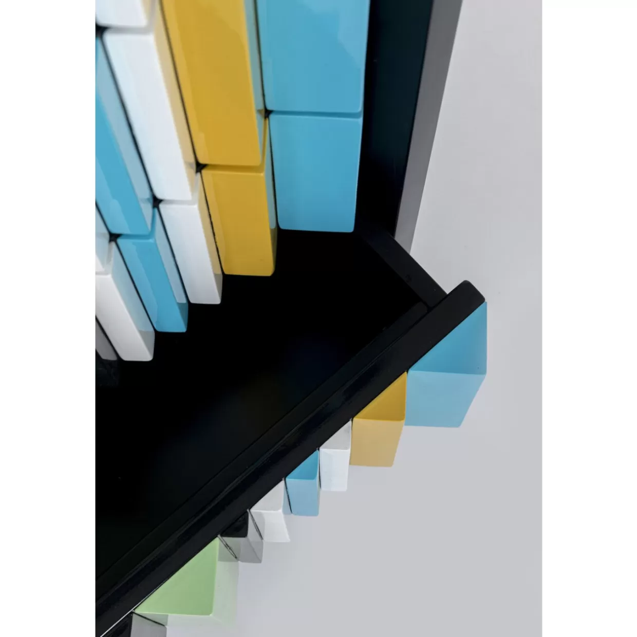 Credenza Concertina Moderna KARE Design · Mobile soggiorno colorato con struttura in legno (186x74 cm) · Soluzioni di arredamento funzionale per spazi vivaci