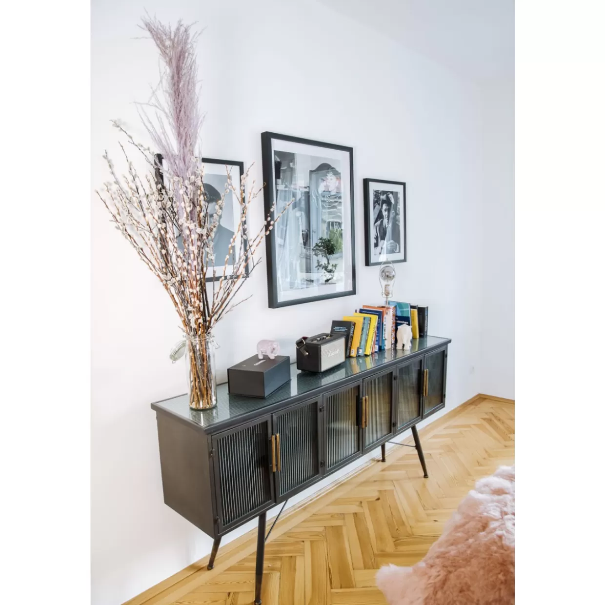 Credenza moderna La Gomera con 6 ante - Design funzionale KARE per soggiorno contemporaneo