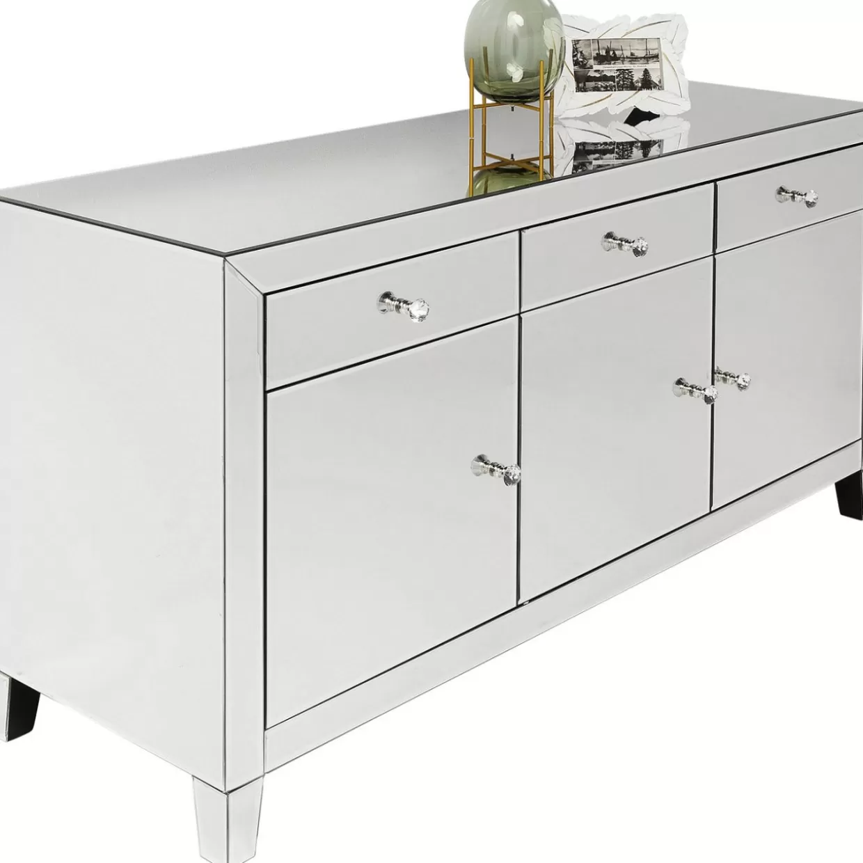 Comò Moderni e Credenze Eleganti - Collezione Esclusiva KARE Design 

Credenze Raffinate e Comò di Design - Arredi Funzionali KARE Lusso 

Linea Premium Credenze & Comò - KARE Design per Interni Ricercati 

Credenze Moderne con Stile - Comò Funzionali KARE Design Collection 

Comò Contemporanei e Credenze d'Autore - Progetti Esclusivi KARE Design
