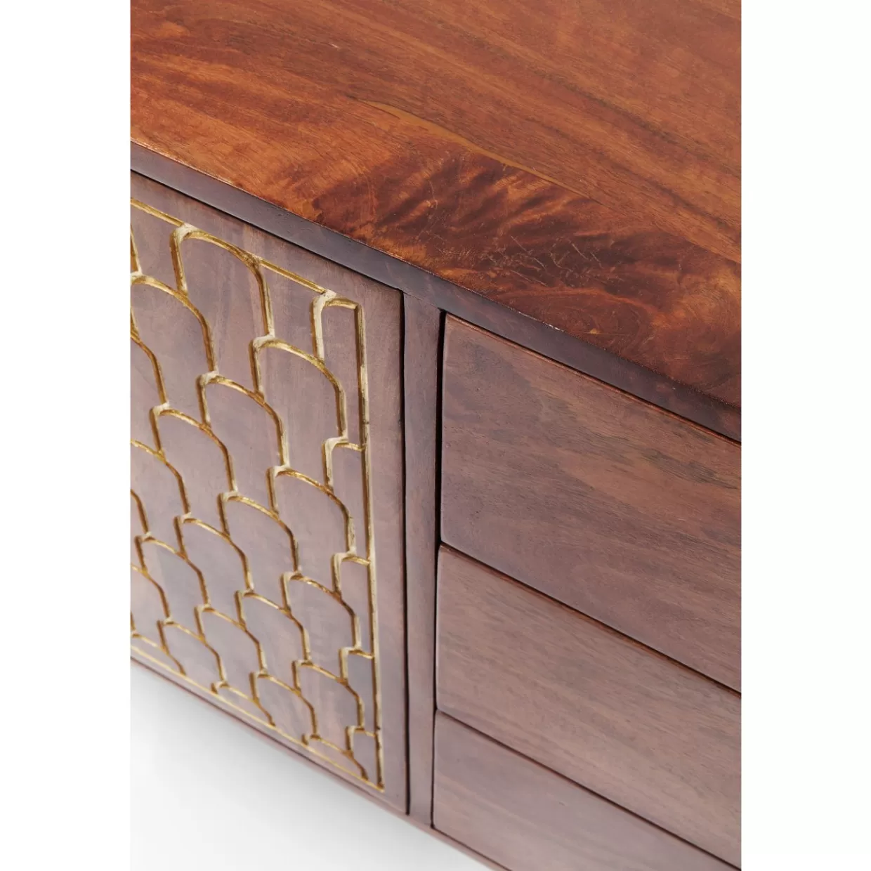 Credenze Moderne KARE Design e Comò Eleganti | Linea Muscat per Arredamento con Stile  

Credevo che questa versione potesse funzionare meglio, ma forse dovrei aggiungere più dettagli... Aspetta, devo assicurarmi che non sembri generico. Meglio specificare il tipo di design? Sì, proviamo così:

Credenza Muscat KARE Design con Rivestimento Lucido - Comò Contemporanei per Soggiorno Moderno  

No, forse è troppo lungo. Devo bilanciare le parole chiave con la naturalezza. Ultimo tentativo:

Comò e Credenze Firmati KARE | Collezione Muskat - Mobili Design con Rivestimento Effetto Noce