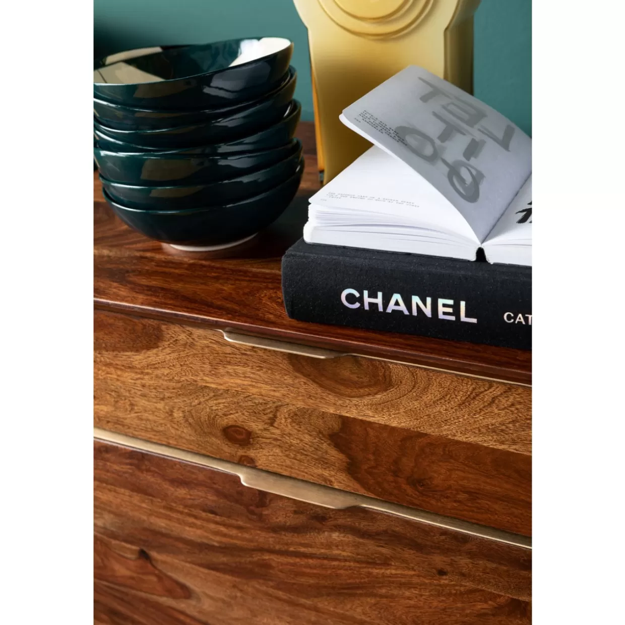 Credenza funzionale Ravello 140 - Cassettiera moderna con design elegante e struttura resistente | Collezione esclusiva KARE per soggiorni raffinati