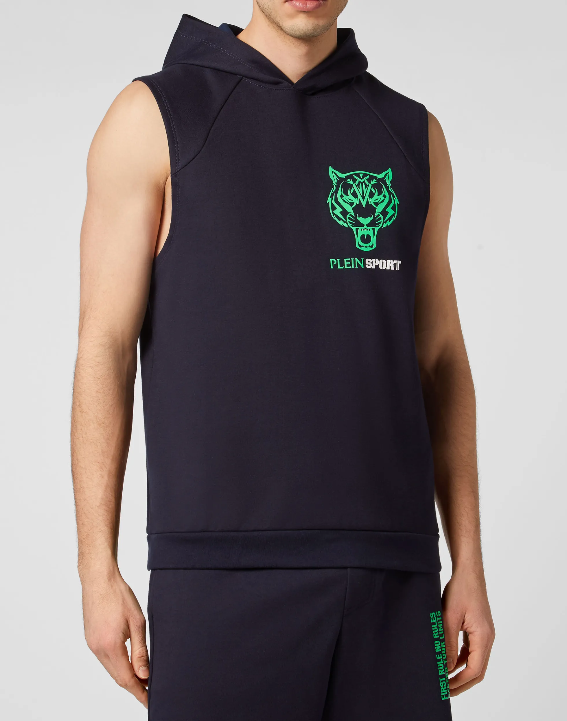 Felpa Senza Maniche Uomo - Cappuccio Sportivo Plein Sport, Design Moderno con Tasche laterali e Taglio Aerodinamico per Attività All'aperto
