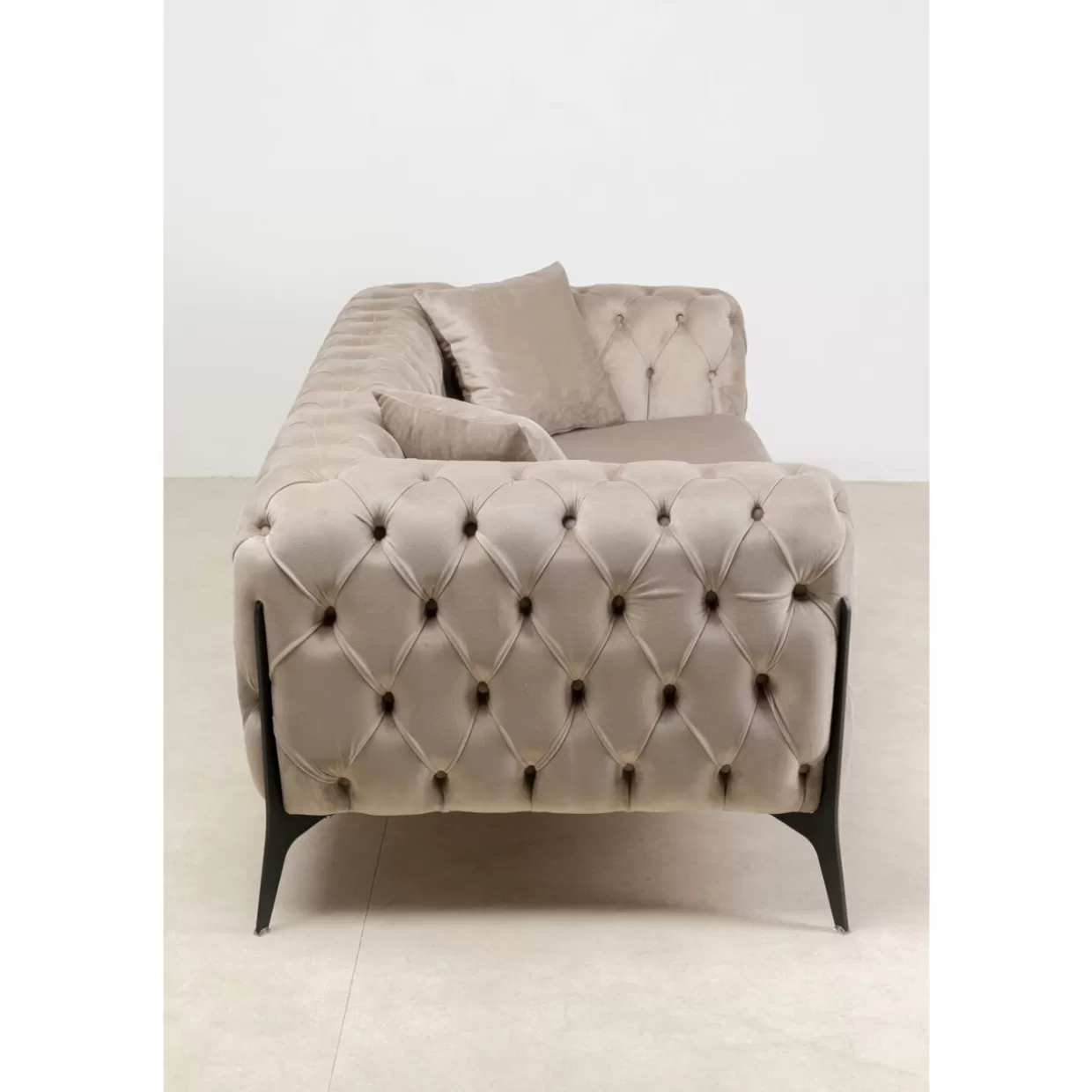 Divano Elegante Bellissima in Velluto Sabbia - Due Posti 200 cm Confortevole | Design Moderno da KARE