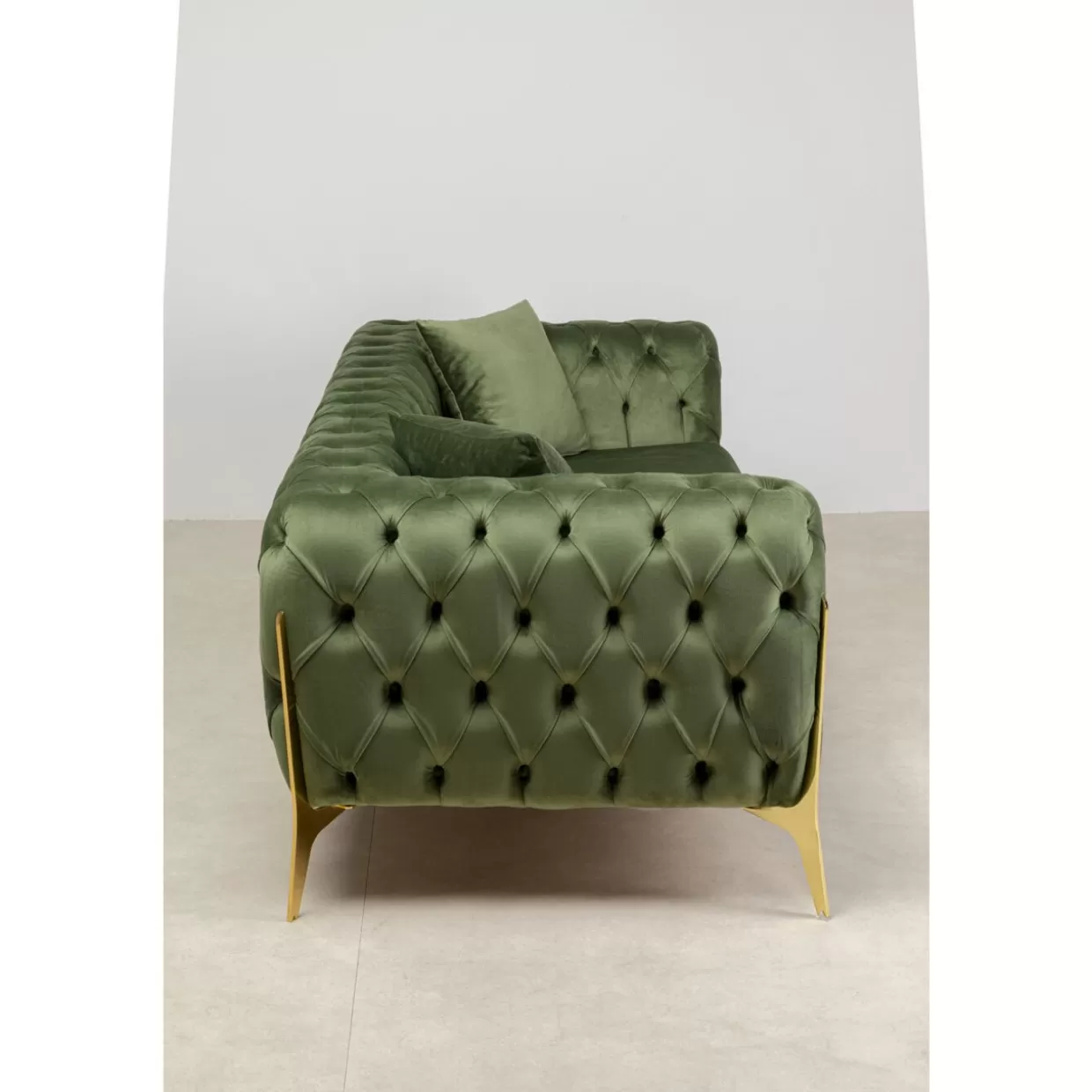 Divano Bellissima in velluto verde smeraldo - Design contemporaneo a due posti KARE, struttura 200 cm con rivestimento morbido e resistente