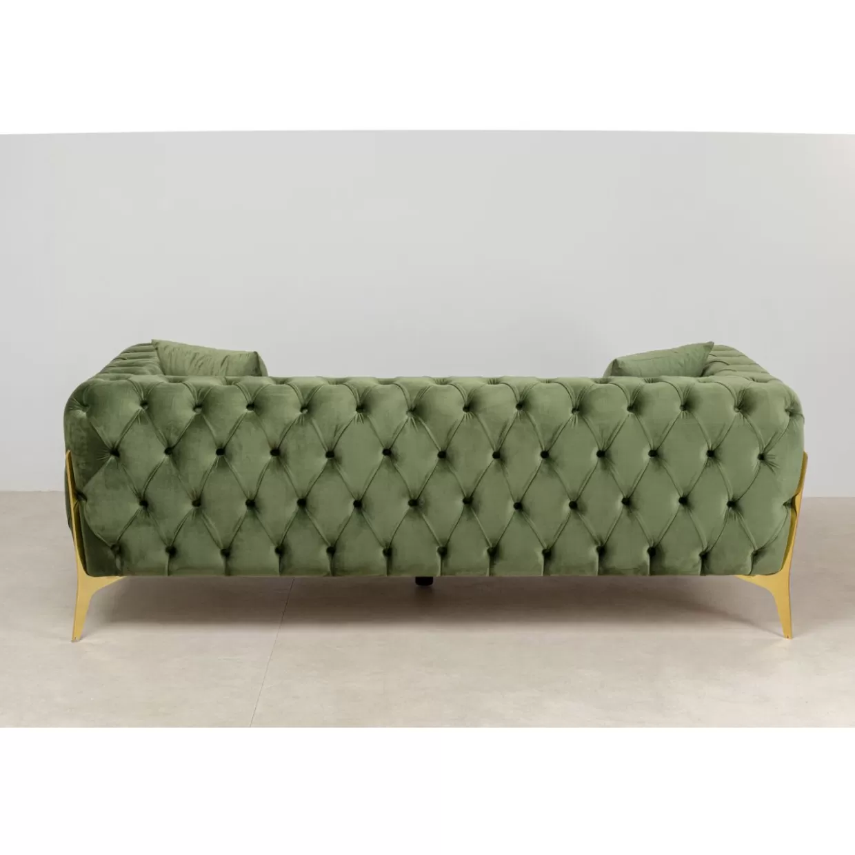 Divano Bellissima in velluto verde smeraldo - Design contemporaneo a due posti KARE, struttura 200 cm con rivestimento morbido e resistente