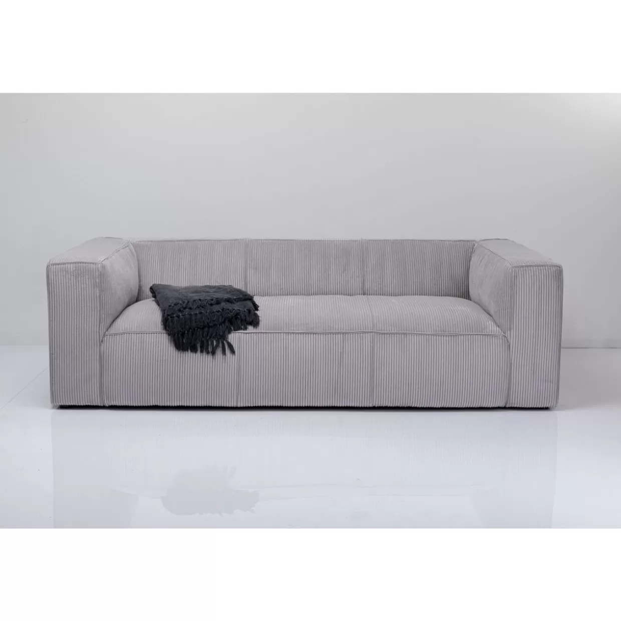 Divano moderno Cubetto a 3 posti in tessuto grigio chiaro, 220 cm - Design esclusivo KARE