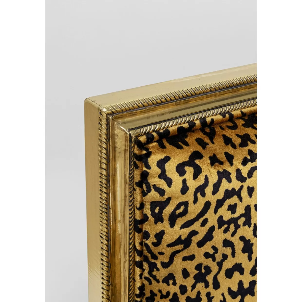 Divano Moderno KARE Design - Modello Regency Leo, 135 cm di Larghezza per Soggiorni Eleganti