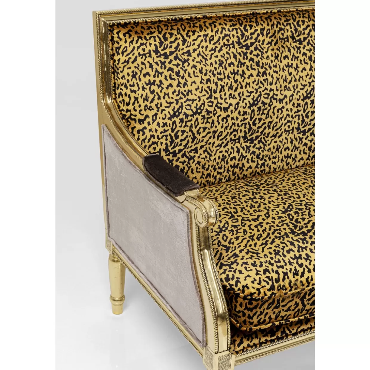 Divano Moderno KARE Design - Modello Regency Leo, 135 cm di Larghezza per Soggiorni Eleganti