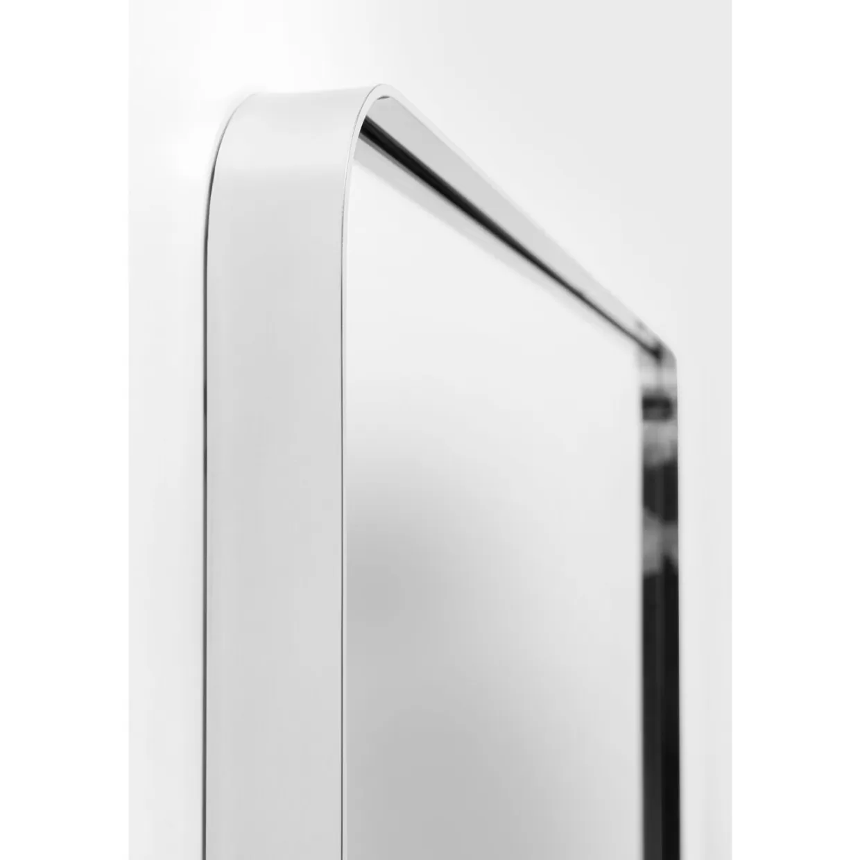 Specchio Elegante KARE Design con Linee Sinuose e Finitura Cromata Lucida - 80x120 cm per Arredamento Moderno