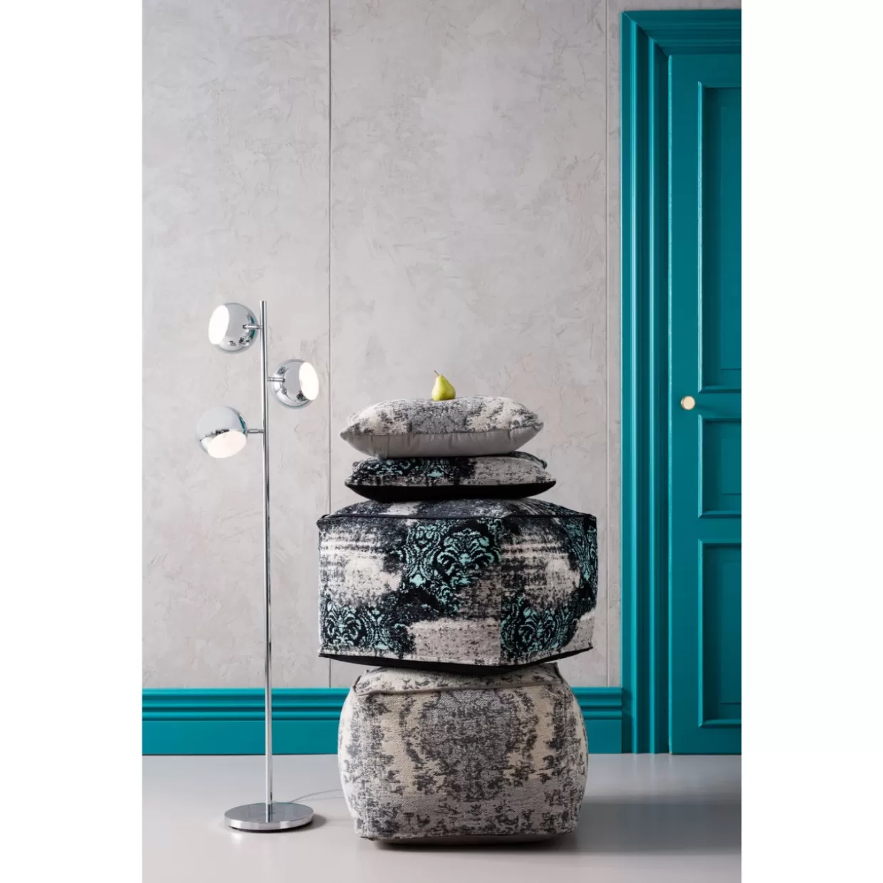 Lampada da Terra Elegante con Paralume Cromato - Design Moderno per Interni | Calotta Chrome di KARE