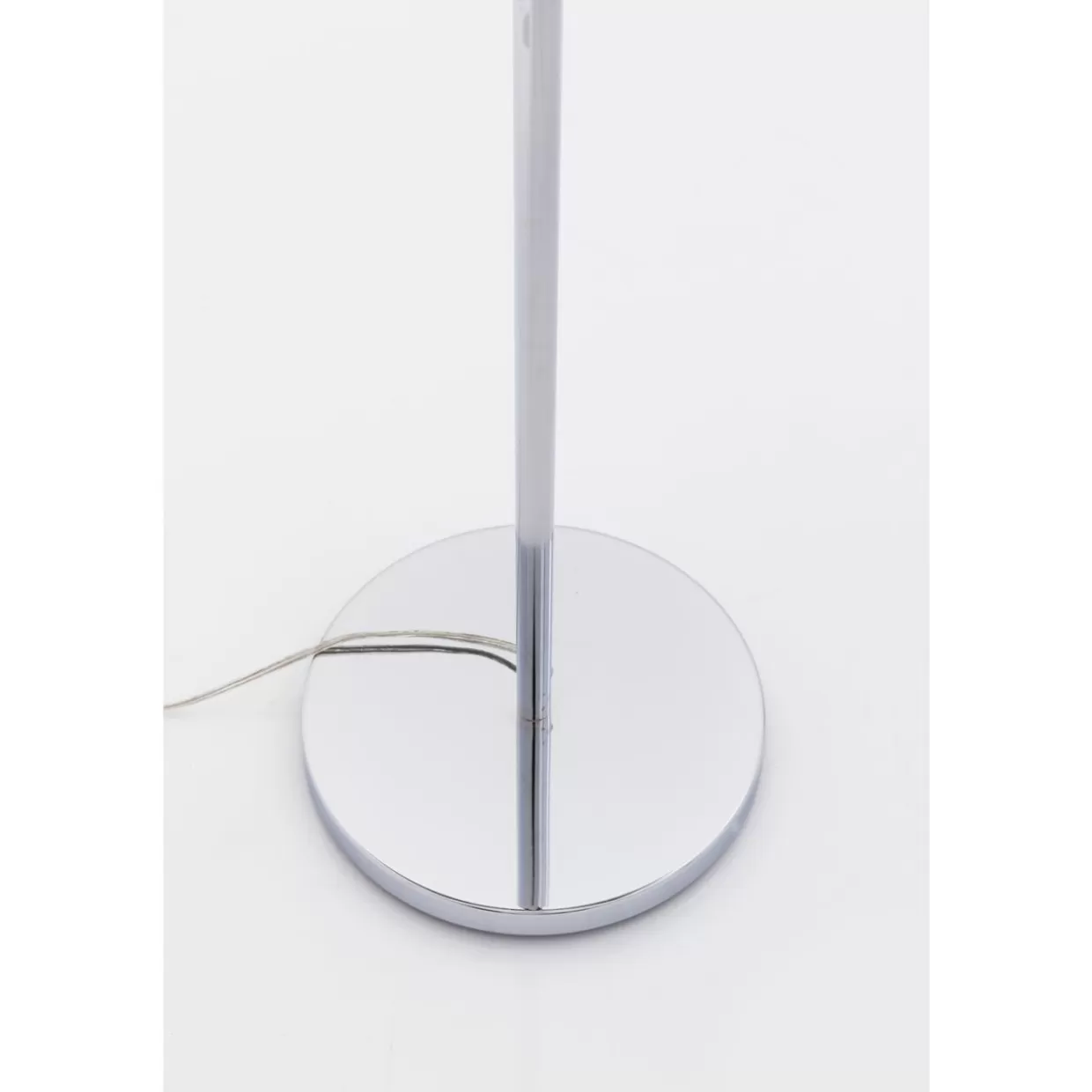 Lampada da Terra Elegante con Paralume Cromato - Design Moderno per Interni | Calotta Chrome di KARE