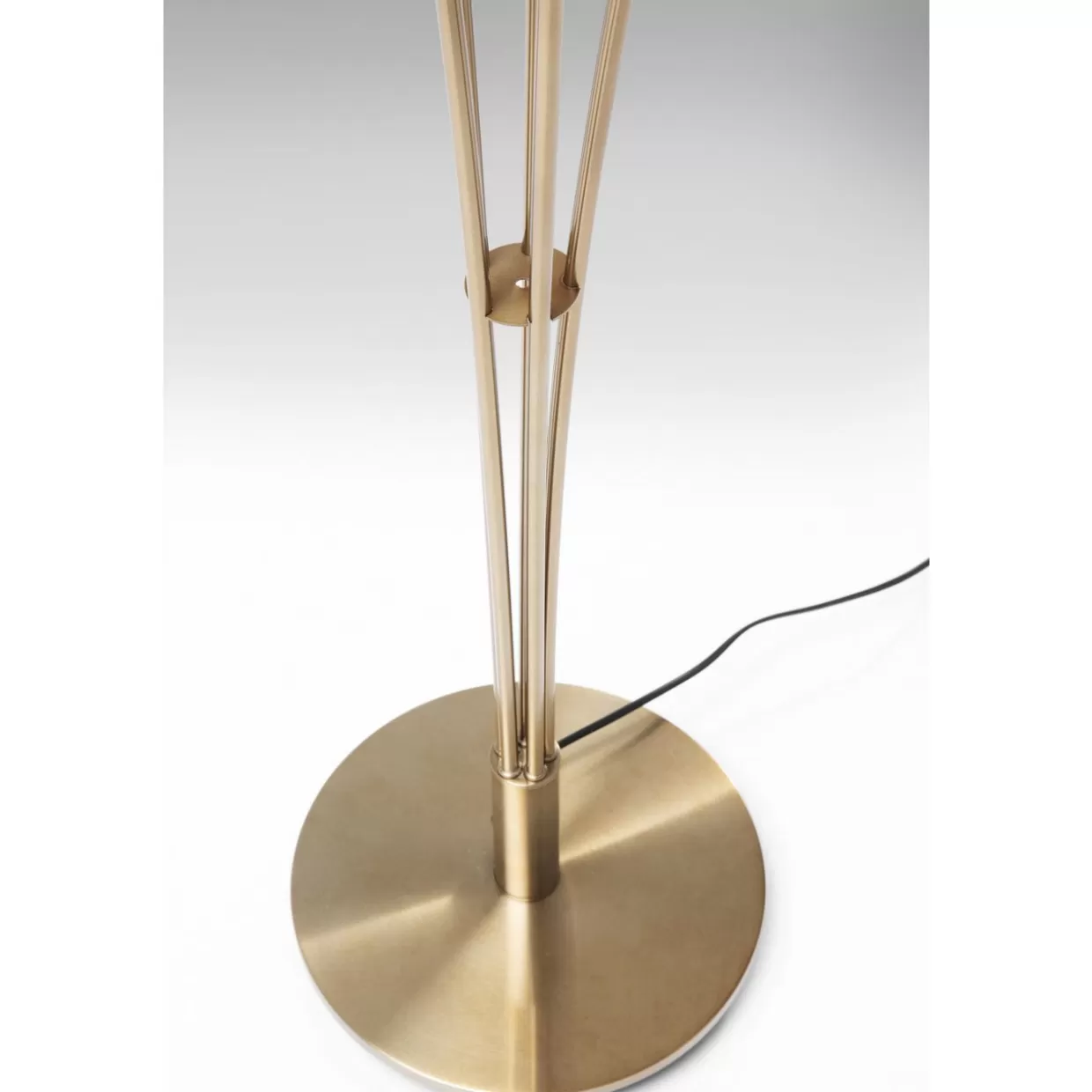 Lampada a stelo Five Balls con sfere sospese - Design contemporaneo in ottone dorato e vetro ambra per interni | Collezione esclusiva KARE