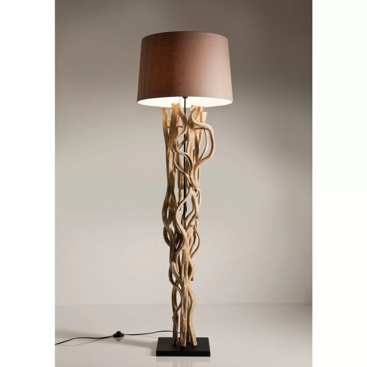 Lampada da terra Scultra - Illuminazione moderna per interni ed esterni | Design firmato KARE