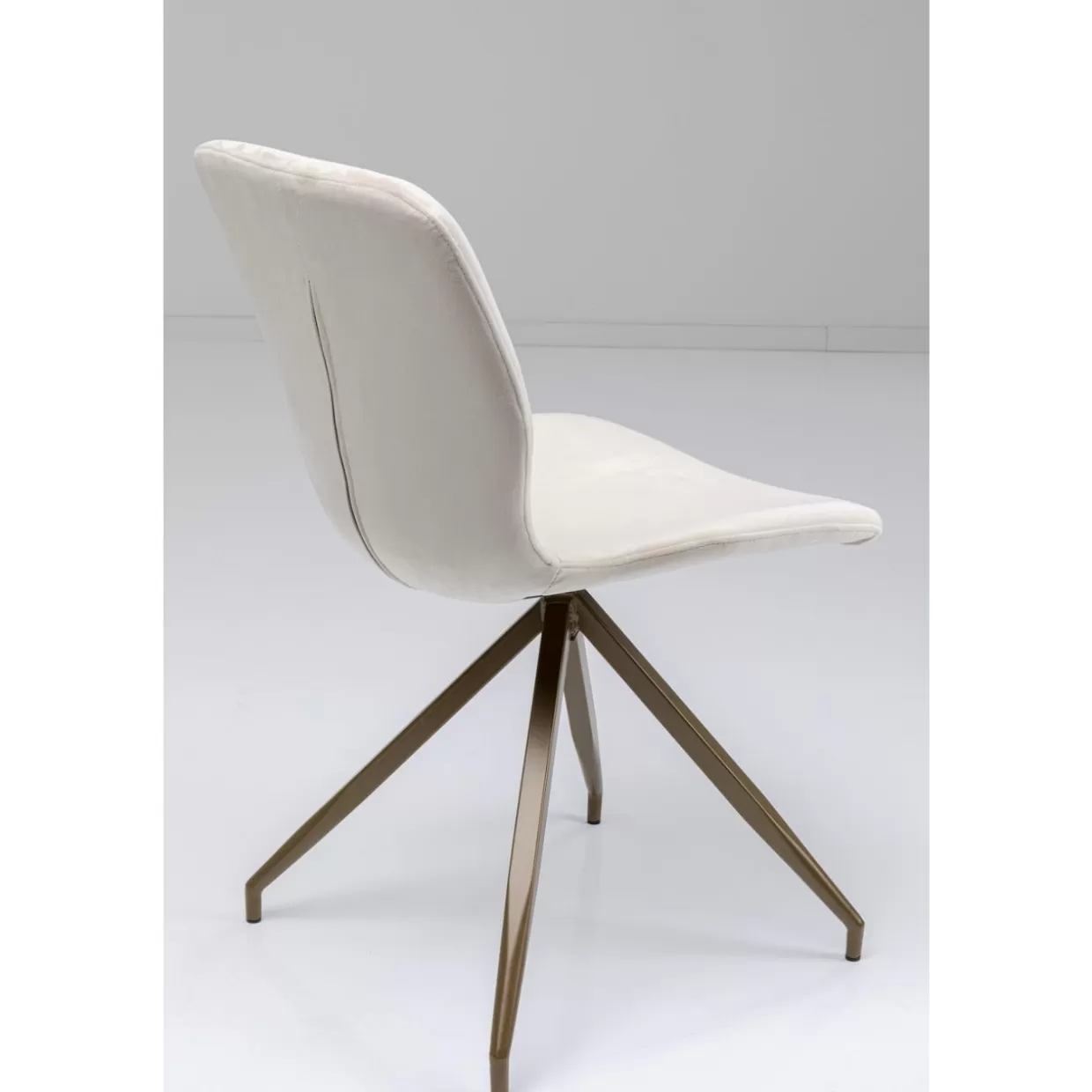 Sedia Butterfly Design KARE - Rivestimento Cremoso per Arredi Contemporanei
