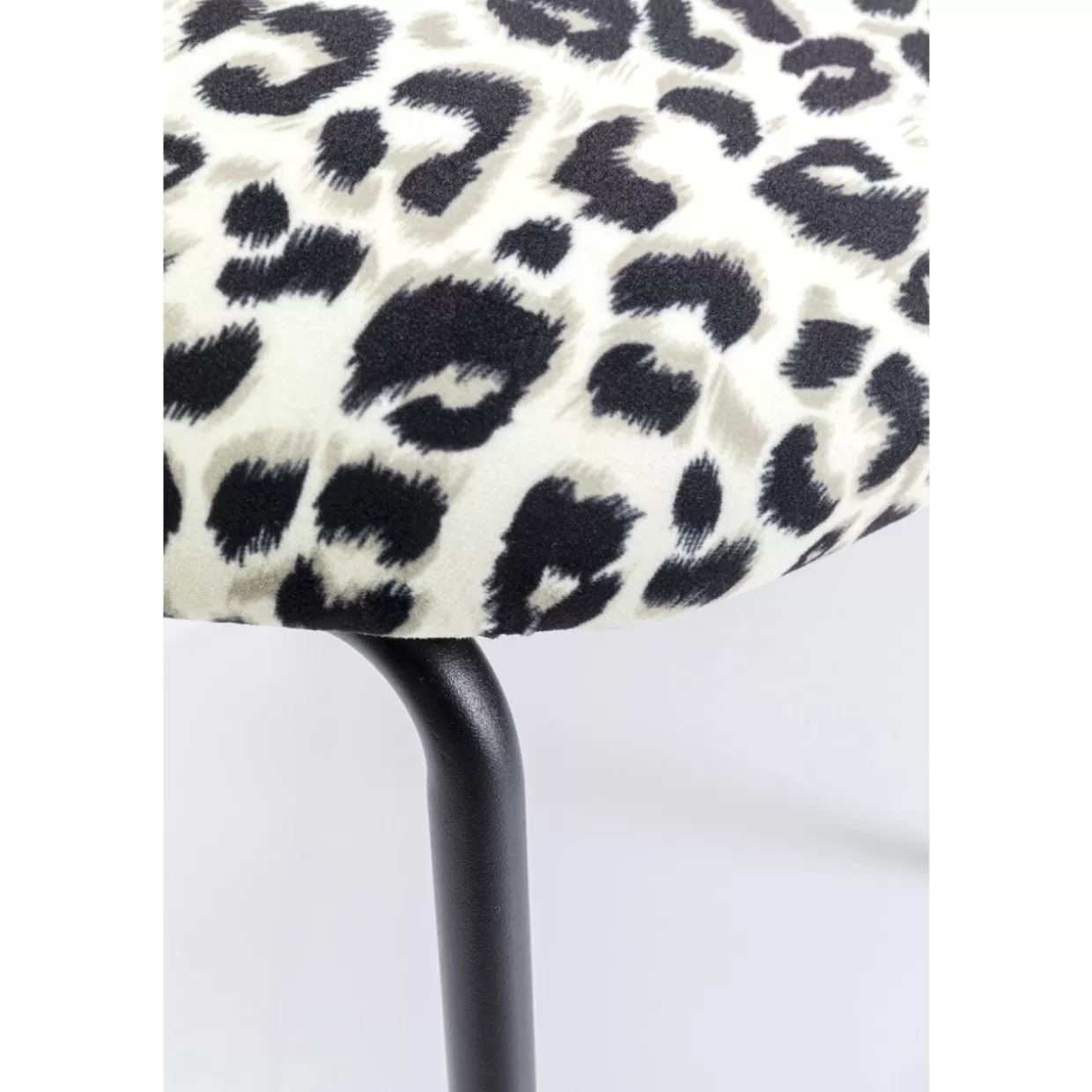 Cecil Leo: sedie contemporanee con design iconico per arredi raffinati - Collezione esclusiva KARE