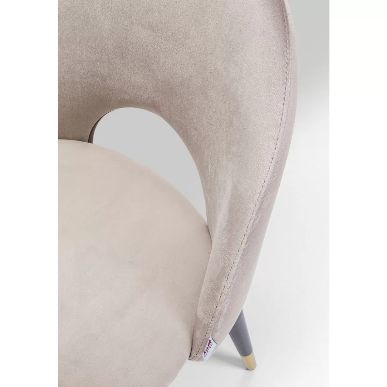 Sedia Iris in Velluto Beige - Eleganza Moderna di KARE Design