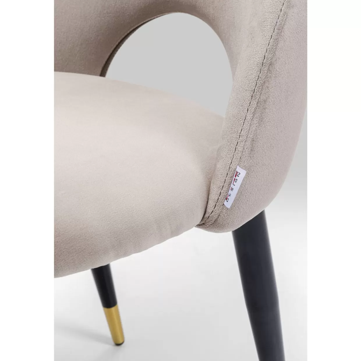 Sedia Iris in Velluto Beige - Eleganza Moderna di KARE Design