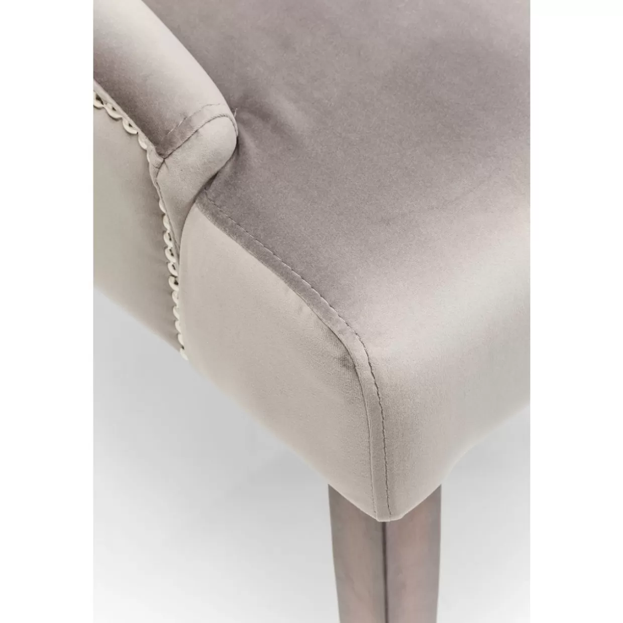 Sedia Principessa in Velluto Grigio Cenere - Design Avvolgente KARE per Salotto Moderno